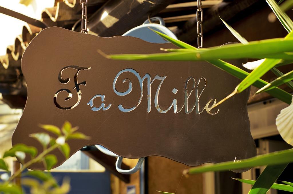 Gite Fa Mille Maison Bleu Robion en Luberon Habitación foto